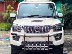 SCORPIO S10 2016